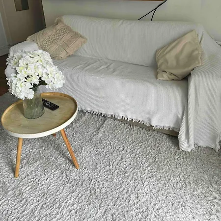 Charming 4 P Near Montmartre Апартаменты *